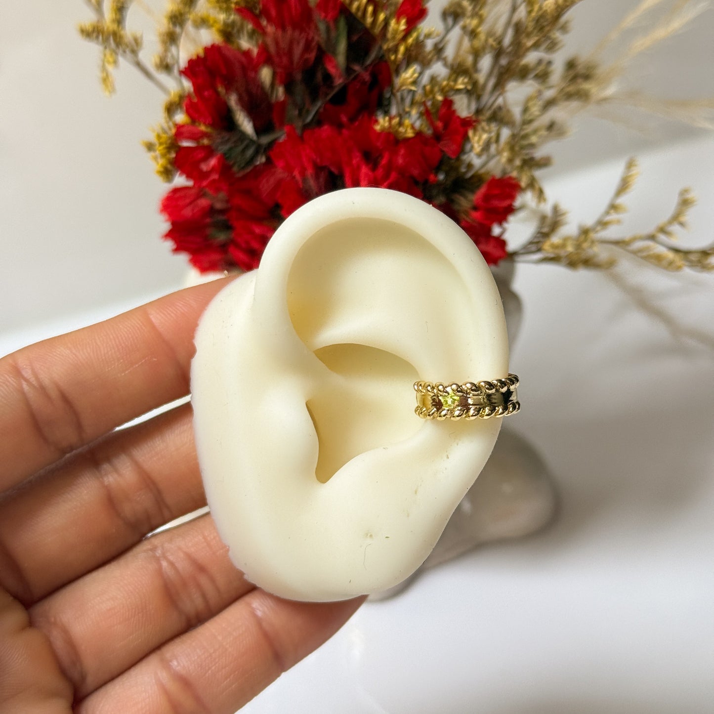 EARCUFF LISO CON BALINES