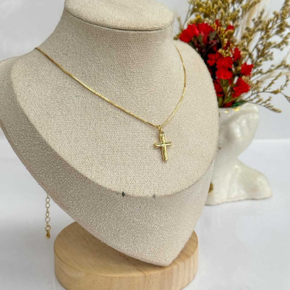 CADENA CRUZ LISA